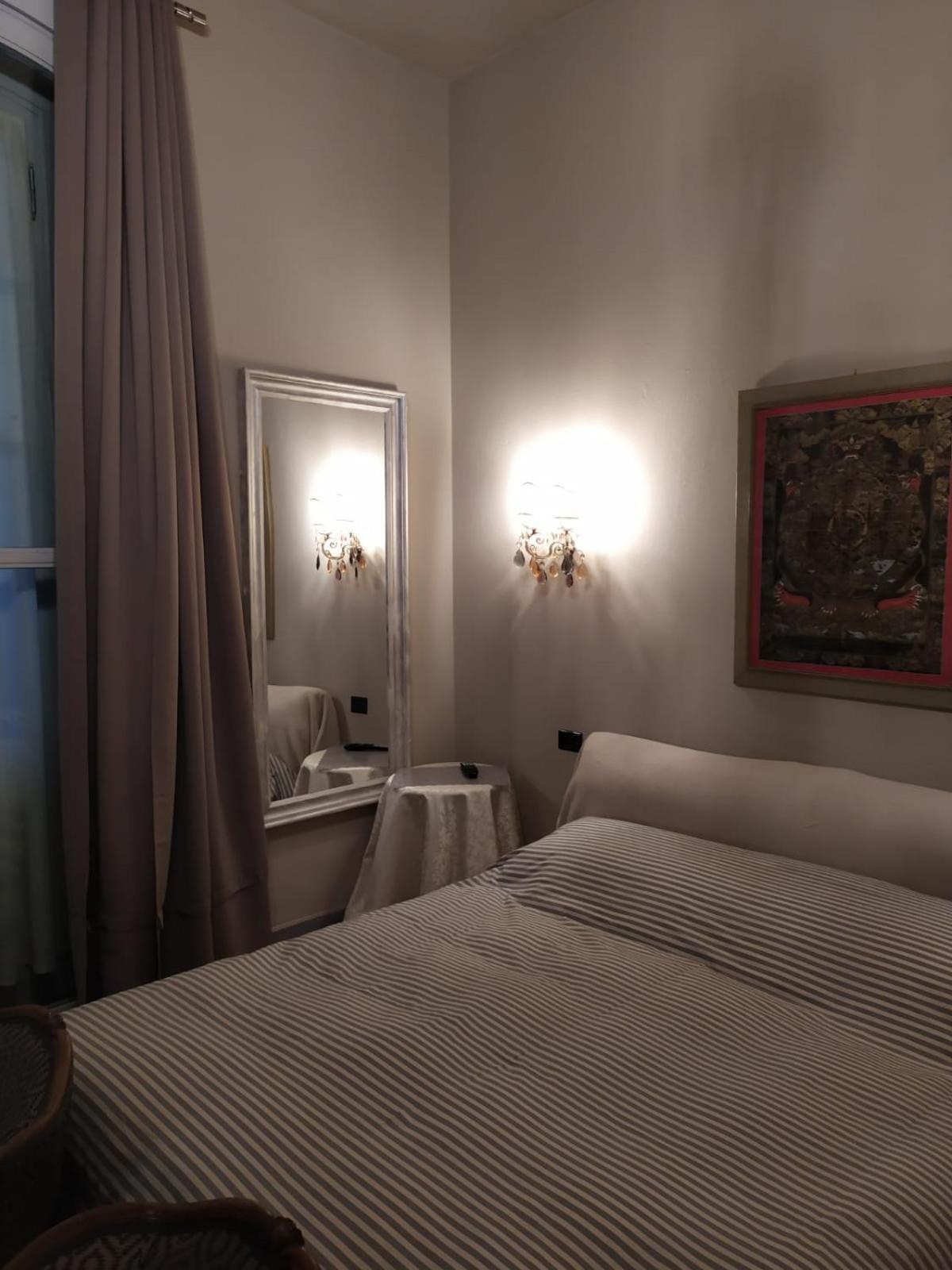 Camera Navigli Con Bagno Privato Milán Exterior foto